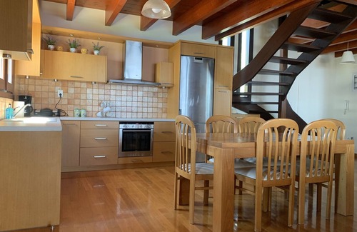 Paralia Porovitsis Villa | Seaside Comfort at Efmelia with Breakfast & Kitchen Access
