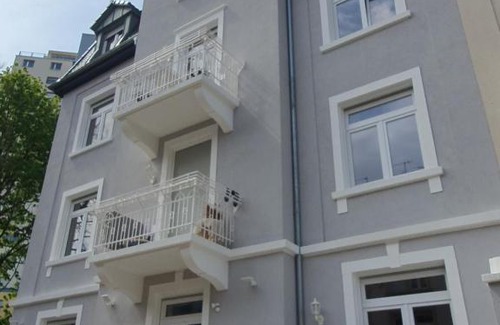 Weststadt Sudlicher Teil Apartment | Family-Friendly EG Weststadt Karlsruhe with Great Reviews