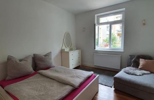 Weststadt Sudlicher Teil Apartment | Family-Friendly EG Weststadt Karlsruhe with Great Reviews