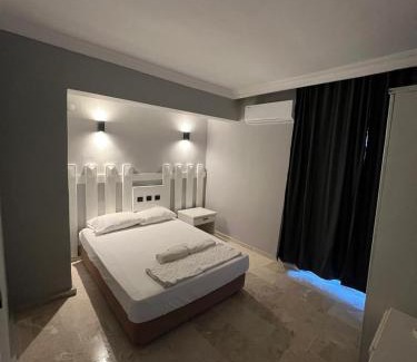 Icmeler Apartment | Pet-Friendly EGE APART HOTEL with Pool & Breakfast