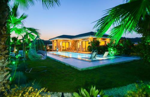 Koycegiz Villa | Family-Friendly EGE Villaları 2 with Pool Access