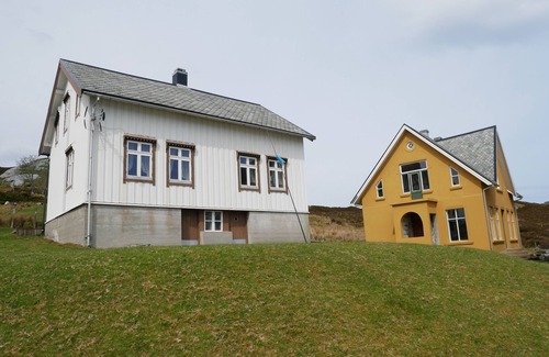 Sande House | Discover Eget Hus På En Øy: Oceanfront Paradise Awaits!