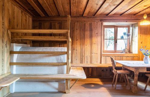 San Genesio Atesino Apartment | Discover Egger an der Lahn - Pet & Child Friendly Retreat