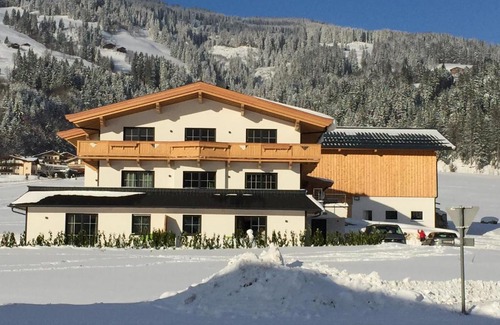 Lauterbach Apartment | Top-Rated Eggerbauer Hotel with Family-Friendly Amenities