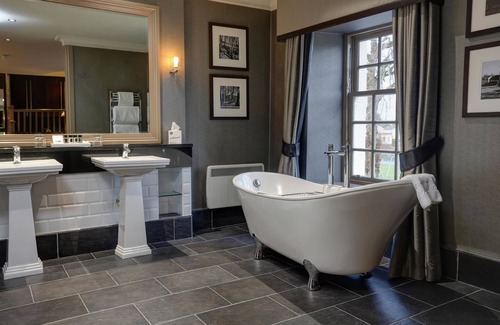 Eaglesham Hotel | Top-Rated Best Western Glasgow South Eglinton Arms Hotel