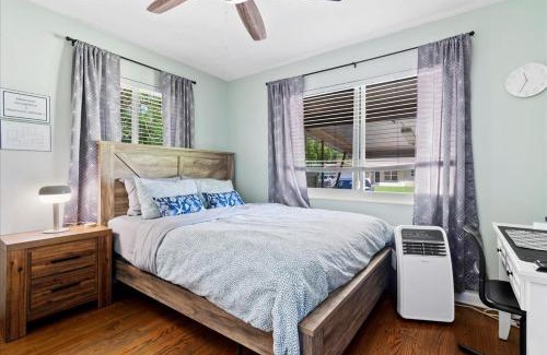 Central Oakland Park House | Egrets Den - Cozy studio with centrally located in charming Oakland Park