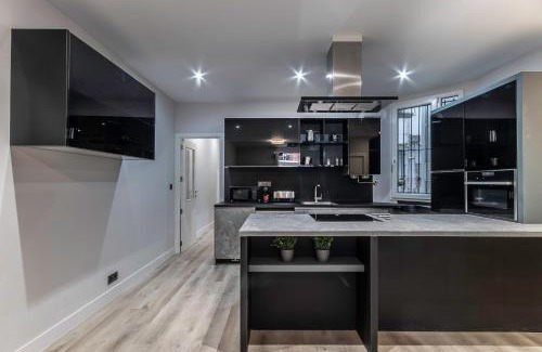 Indautxu Apartment | Elevate Your Stay at Eguia Home with Family-Friendly Comfort
