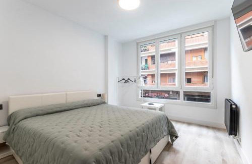 Indautxu Apartment | Elevate Your Stay at Eguia Home with Family-Friendly Comfort