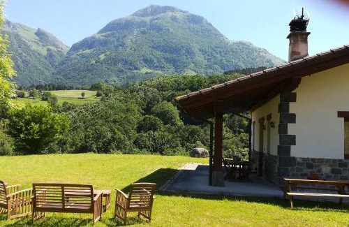 Abaltzisketa House | Relaxing Eguzkitze Alojamiento Rural with Ocean Views