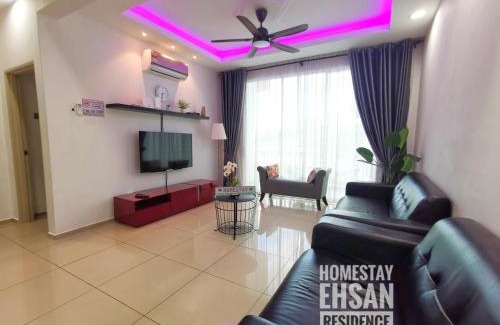 Sepang Apartment | Relax at Ehsan Residence: Poolview & Free WIFI Delight