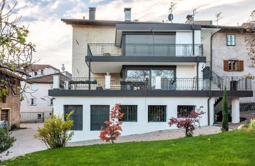 Tramin Apartment | Child-Friendly Eichhof Apartment Thymian - Guest Rated 9.4/10