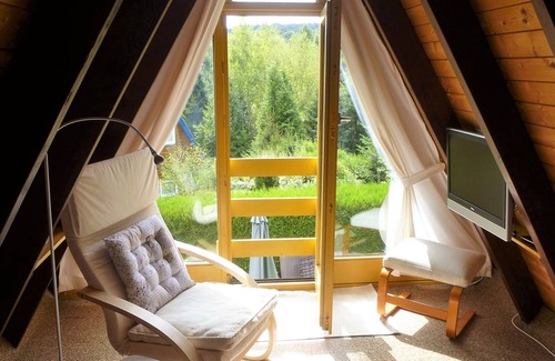 Feriendorf Eichwald House | Idyllic Eichwald "Hirschi" - Guest Rated 9.8 with Ocean View