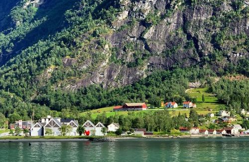 Skjolden House | Oceanfront Eide Gard: Family-Friendly with Breathtaking Views