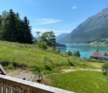 Skjolden House | Oceanfront Eide Gard: Family-Friendly with Breathtaking Views