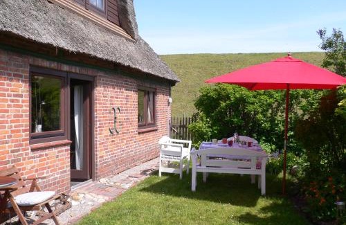 Oldenswort House | Pet-Friendly Eider-Daus with Top Guest Rating of 9/10
