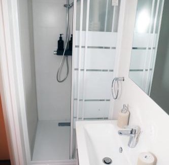 Quartier de Javel Apartment | Cozy Retreat near Eiffel Tower - 4-Star Family Friendly Stay