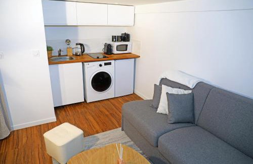 Quartier de Javel Apartment | Cozy Retreat at Eiffel Tour - Manéo with Family-Friendly Amenities