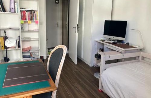 Passy Apartment | Elegant Balcony with Eiffel Tower View at Trocadero
