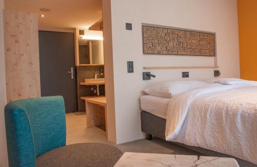Grindelwald Hotel | Elegant Eiger Lodge Chic with Pool & Family-Friendly Perks