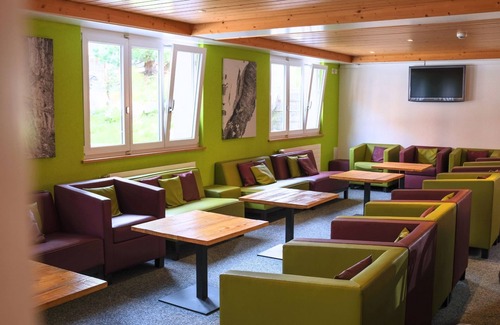 Grindelwald Hotel | Experience Eiger Lodge Chic: Guest Rated 9.4 with Spa & Pool