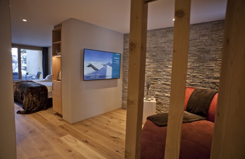 Grindelwald Hotel | Experience Eiger Mountain & Soul Resort: 4-Star Retreat with Spa