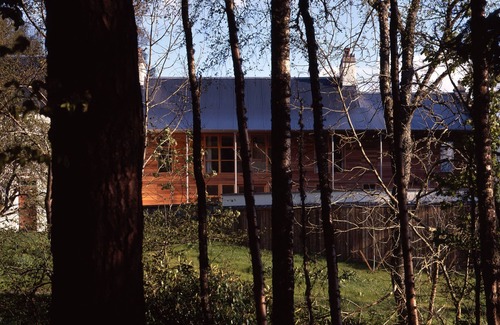 Foss Apartment | Beautiful Eight Bedroom House Surrounded by Scenic Views