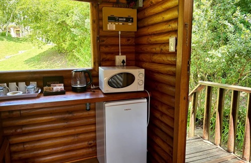 Ruiterbos Hotel | Discover Eight Bells Mountain Inn: Family-Friendly Retreat