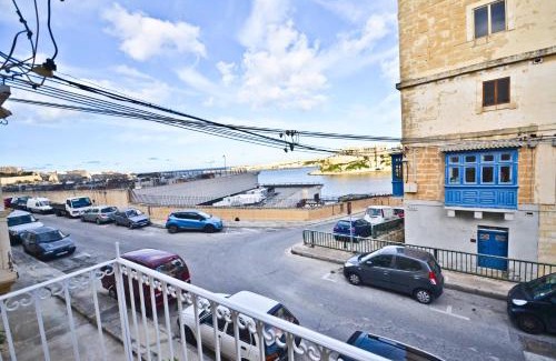 Birgu House | Explore Eight Point Living 6B - Rated 9.1/10 by Guests