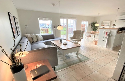 Middelfart House | Seaside Retreat "Eike" - Steps from the Ocean with Spa