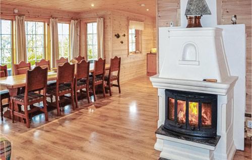 Strandvik House | Discover Eikhaugen Gjestegard: A 5-Star Family Retreat
