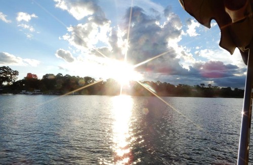 Eildon Hotel | Discover Eildon Parkview Motor Inn: Family-Friendly Retreat