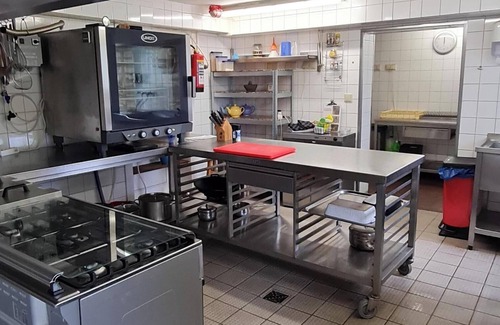 Altenau House | Ideal Group Getaway with Kitchen, Pet and Child Friendly