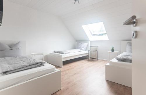Edingen-Neckarhausen Apartment | Impressive Group and Contractor Loft with Pet-Friendly Perks