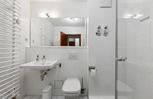 Suedwest Apartment | Impressive Two-Bedroom Apartment with Balcony & Large Kitchen