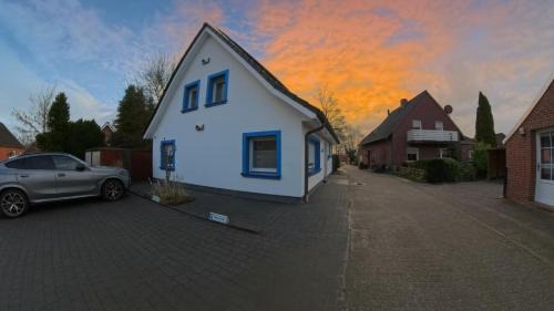 Ihlow Apartment | Cozy Top-Floor Retreat: Child-Friendly and Highly Rated
