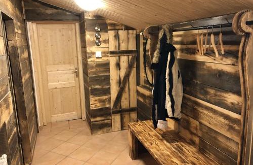 Praebichl House | Cozy Einser-Hütte: Self-Catering Retreat for 7 Guests