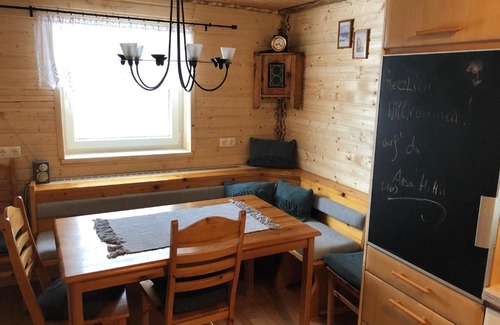 Praebichl House | Cozy Einser-Hütte: Self-Catering Retreat for 7 Guests