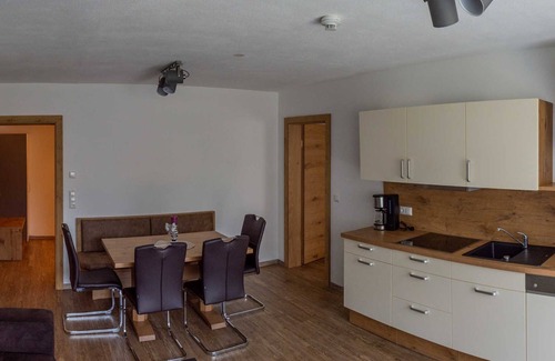 Tannheim Apartment | Relax at Einstein - Family-Friendly Apartments with Kitchen