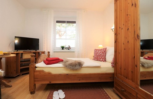 Ostseebad Ahrenshoop Apartment | Cozy Single Room with Kitchen Between Bodden and Sea