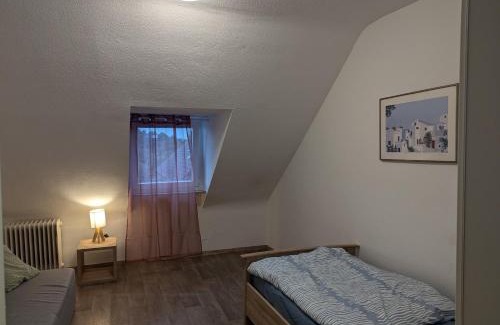 Alt-Knielingen House | Einzelzimmer mit 2 Betten& Gemeinschaftsbad