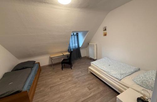 Alt-Knielingen House | Einzelzimmer mit 2 Betten& Gemeinschaftsbad