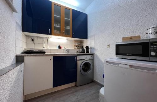 Alt-Knielingen Apartment | Unique Apartment in Historic Old Town with Free Netflix
