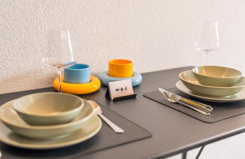 Friedrichshafen Apartment | Comfortable Einzimmer Wohlfühlapartment VIER with AC