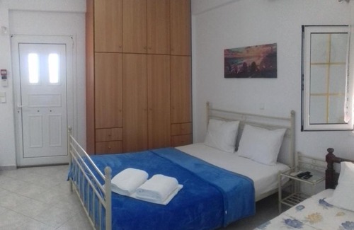 Zalongo Apartment | Top-Rated Eirini House with Ocean View & Pet-Friendly Stay
