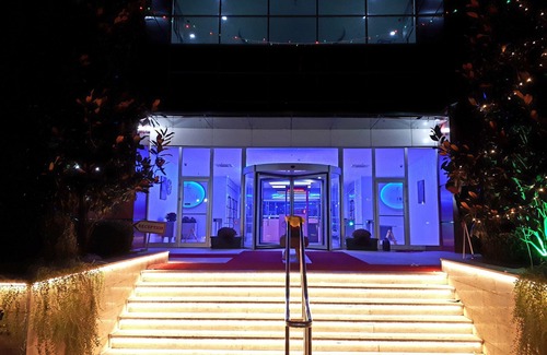 Pendik House | Experience Ekinci Residence: Family-Friendly with Spa & Pool