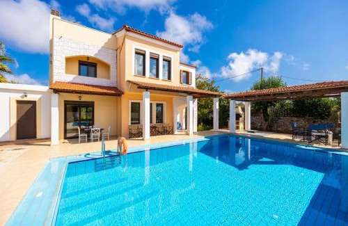 Kefalas Villa | Tranquil Stay at Ekklisies Tria with Pool & Family-Friendly Amenities