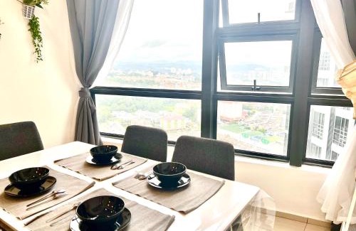 Taman Mutiara Apartment | Stylish Eko Cheras Loft: Pool & Ocean Views Await You