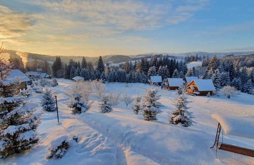 Roztoky Resort | Discover Eko-kurort Khutir Tyhyi: Pet-Friendly Retreat