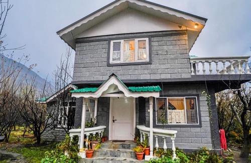 Raison Villa | Experience EKO STAY - Ikigai Villa: Top Rated for Families