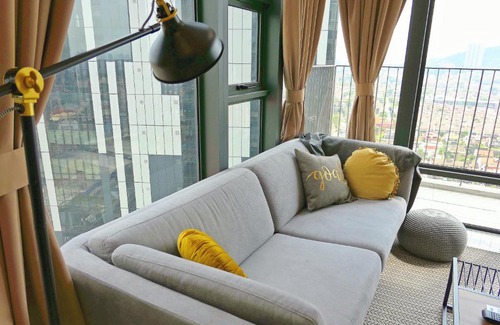 Taman Mutiara Apartment | Budget-Friendly EkoCheras Cozy Suite with Pool & Hot Tub
